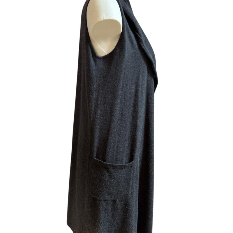 Gilet Chanel, Très bon état, taille 36, vue 2