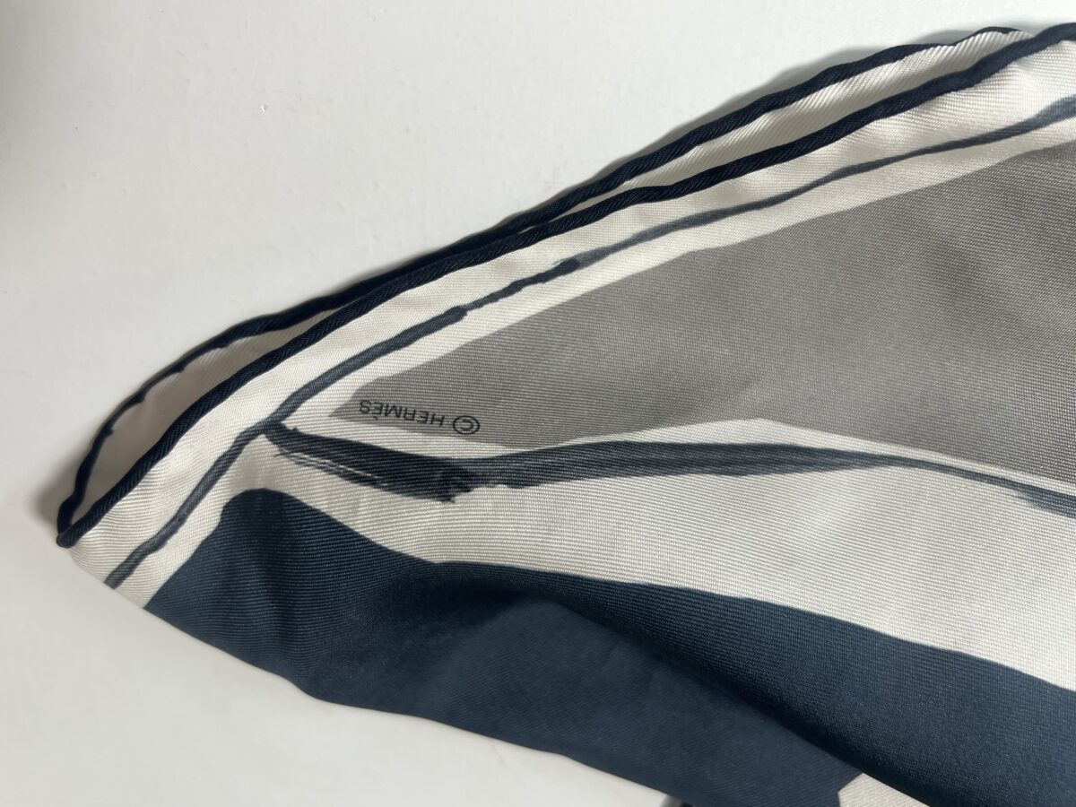 Foulard Hermès, Très bon état, vue 2