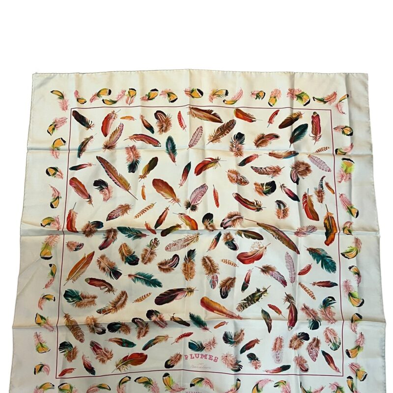 Foulard Hermès, Très bon état