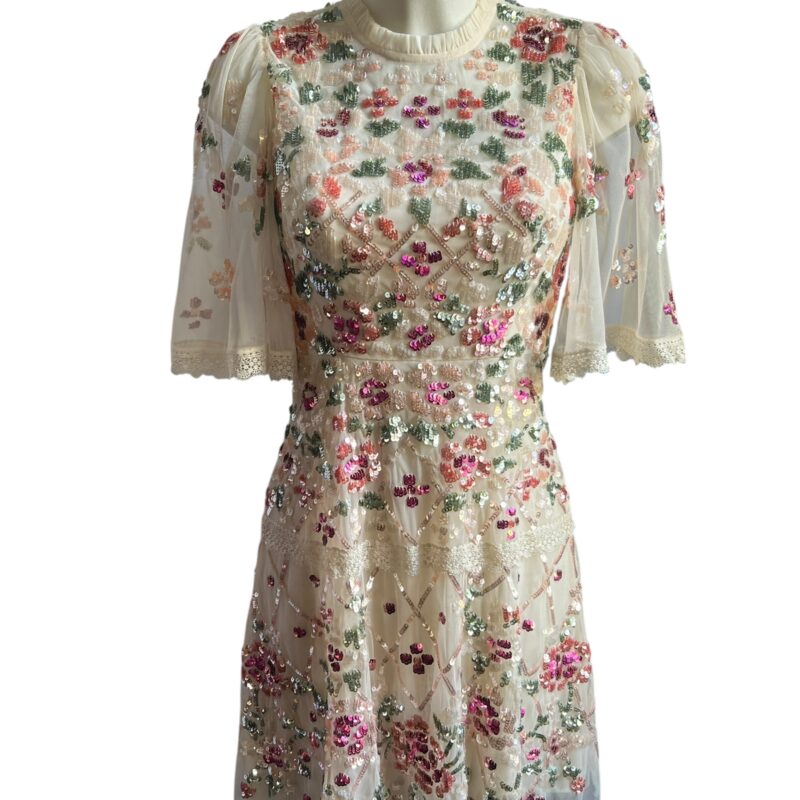 Robe Needle & Thread