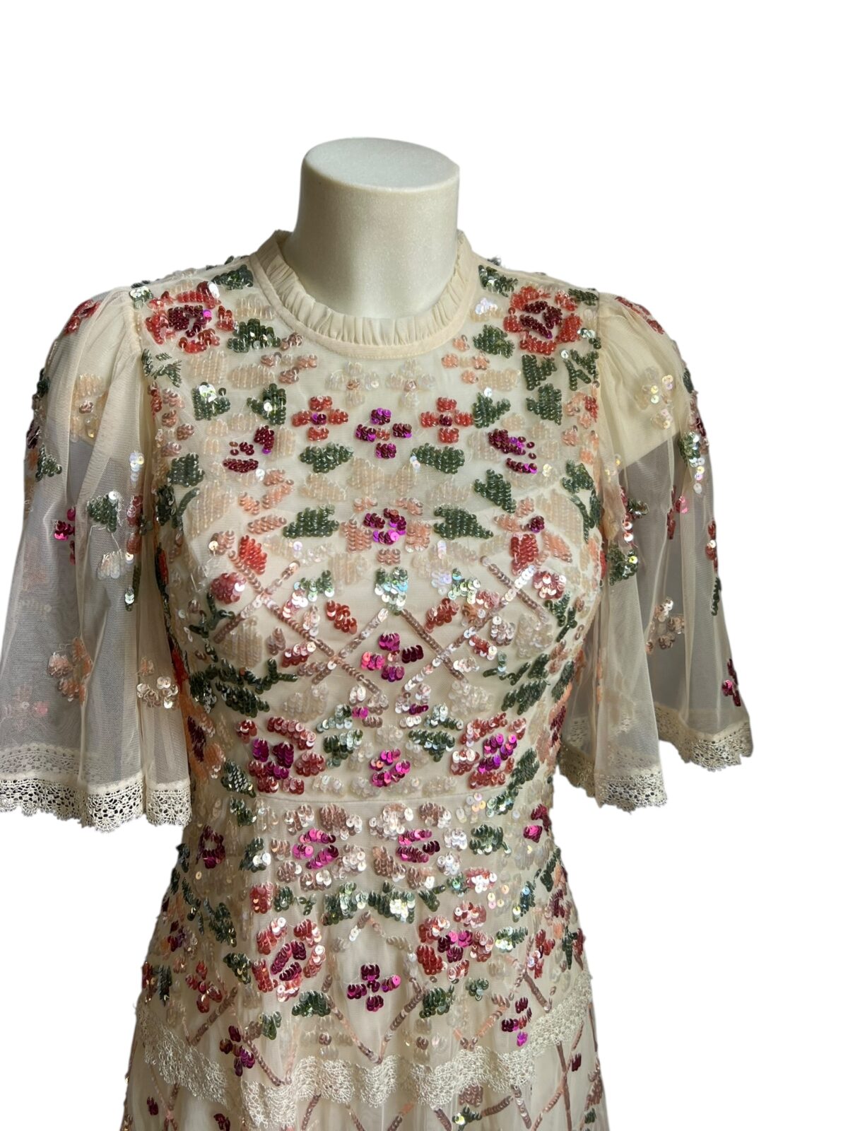 Robe Needle & Thread – Image 2
