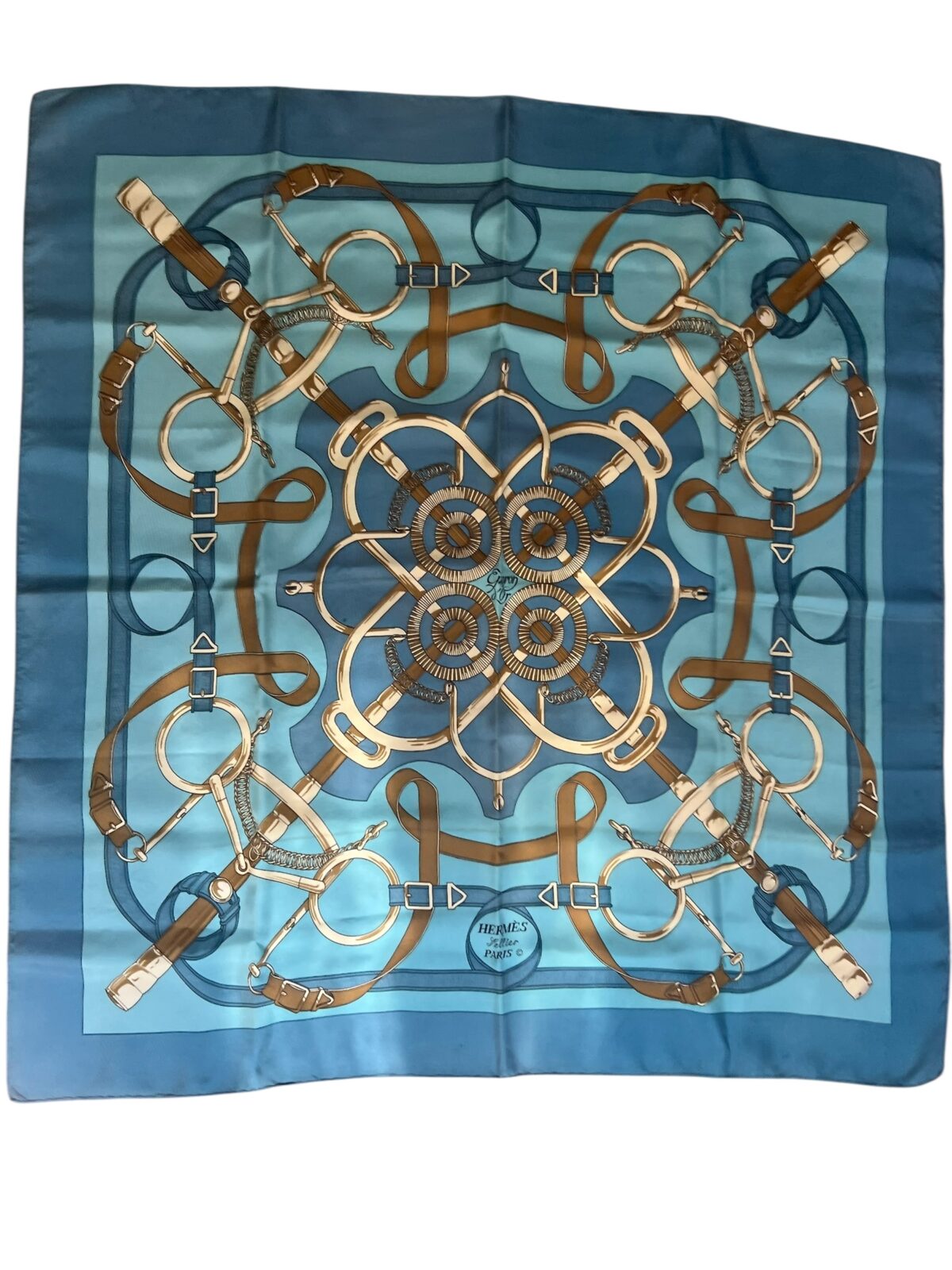 Foulard Hermès, Bon état