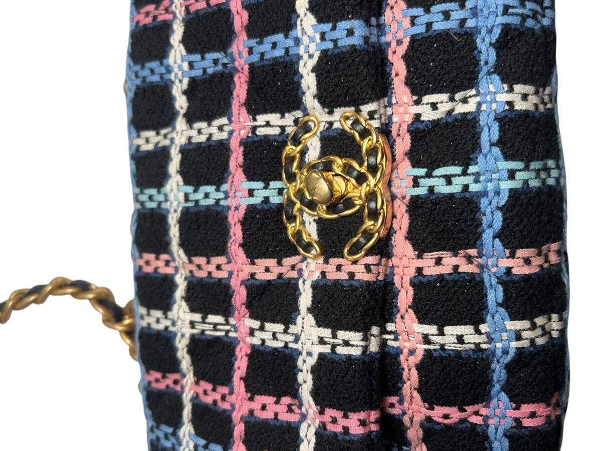 Sac Chanel 19 - seconde main BLUXE Geneve