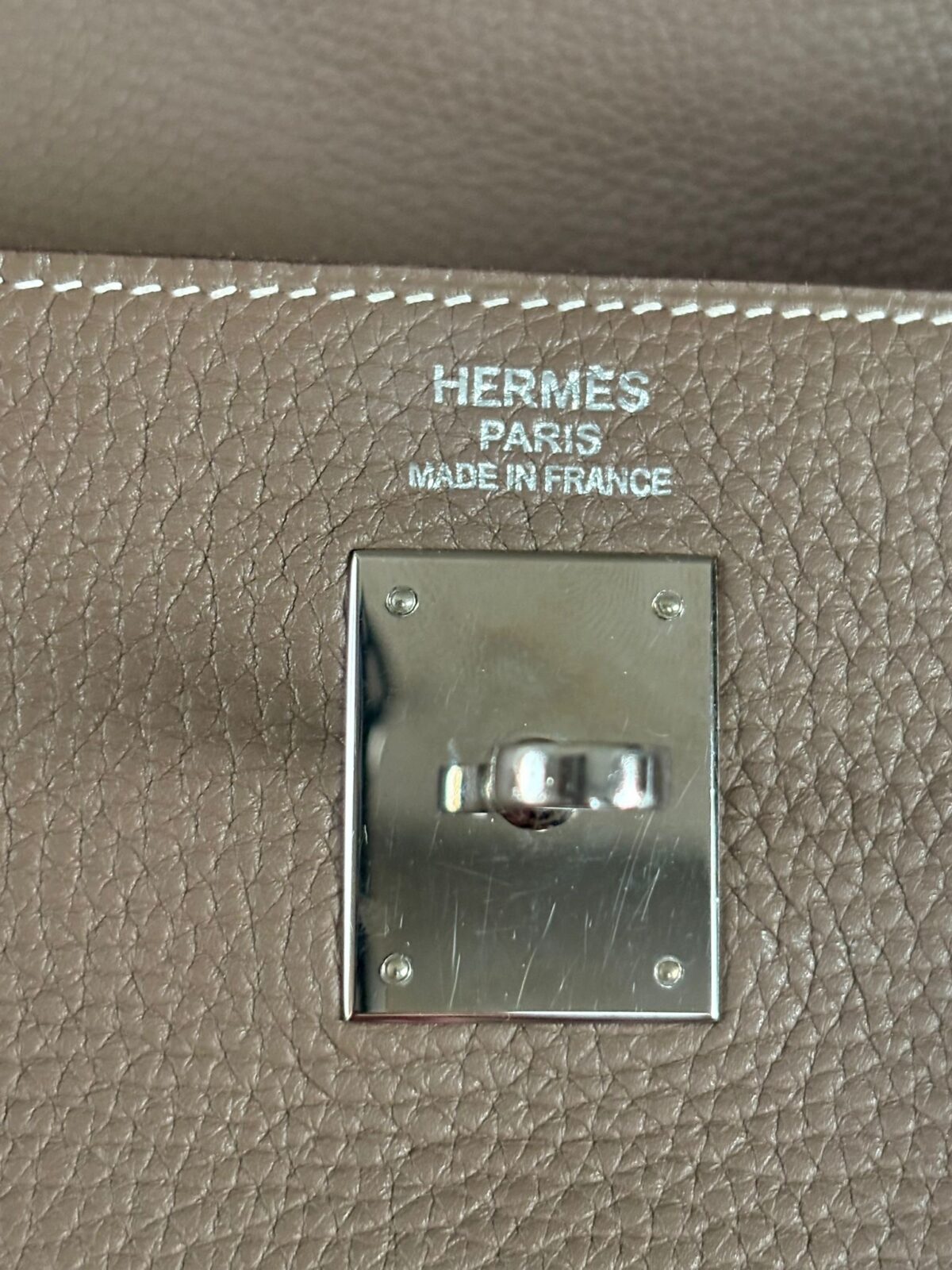 Sac Hermès Kelly 3, Très bon état général