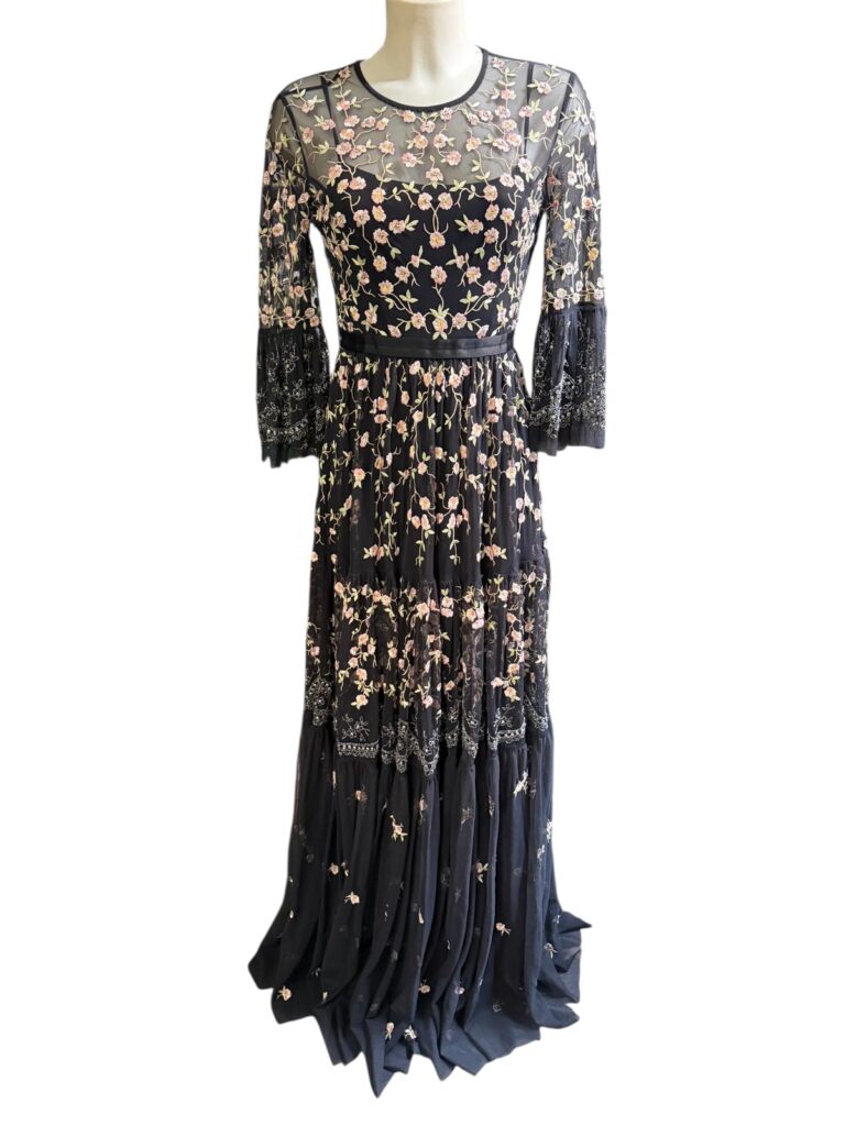 Robe Needle & Thread