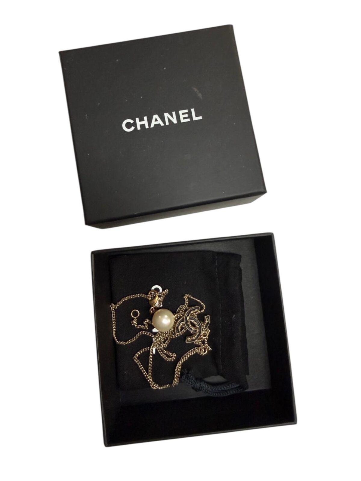 Collier Chanel, Très bon état