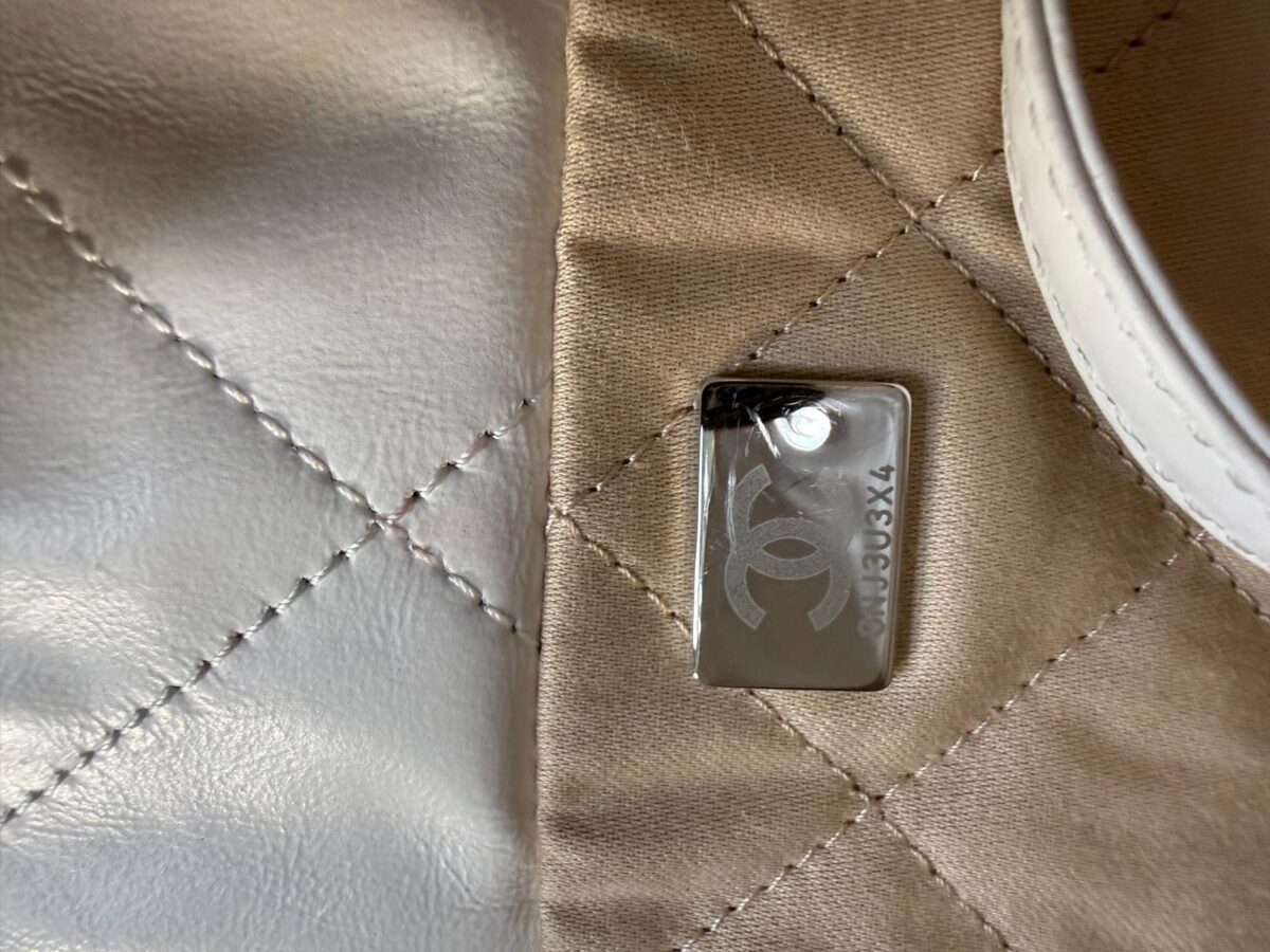 Sac Chanel 22, Très bon état