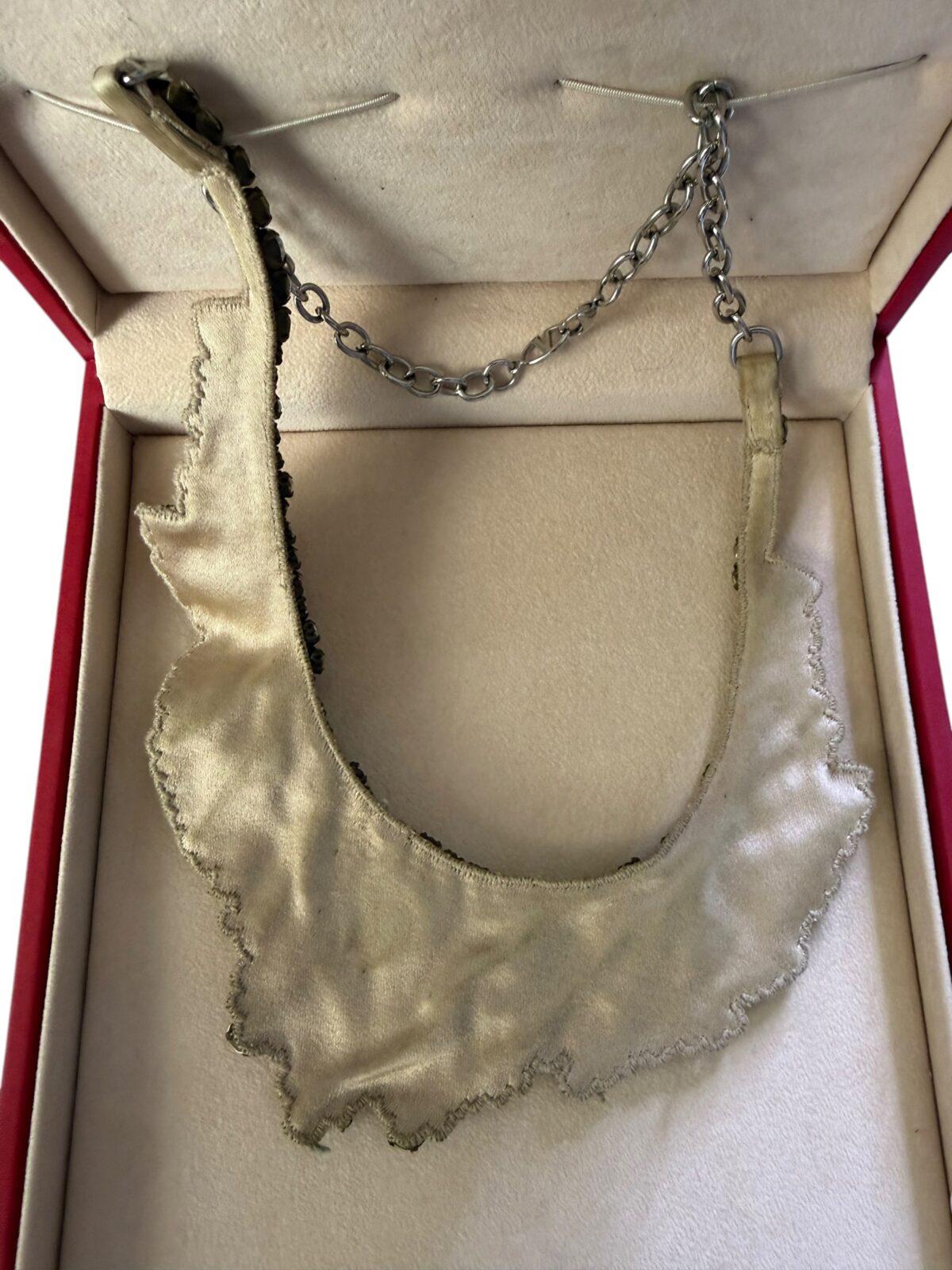 Collier Valentino, Excellent état