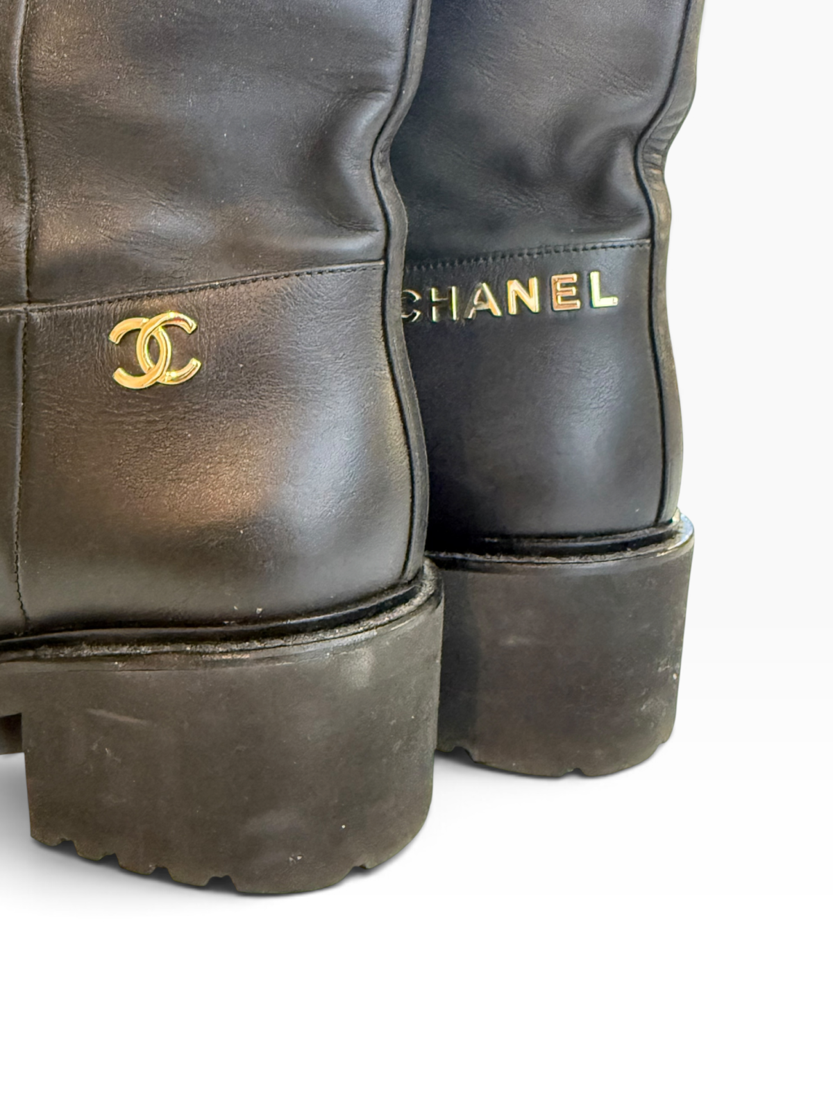 Bottines Chanel, Très bon état général
