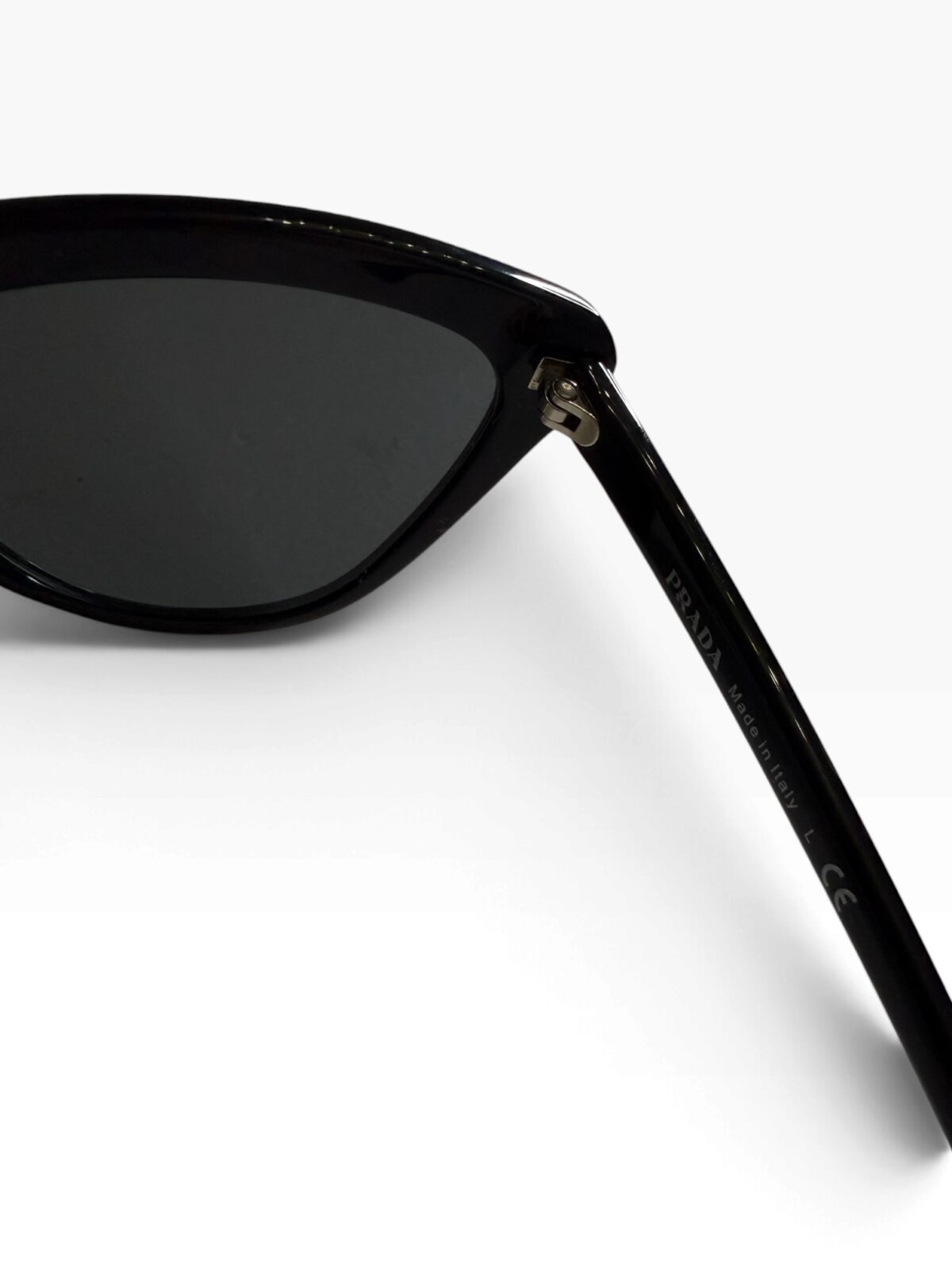 Lunettes de soleil Prada, Excellent état