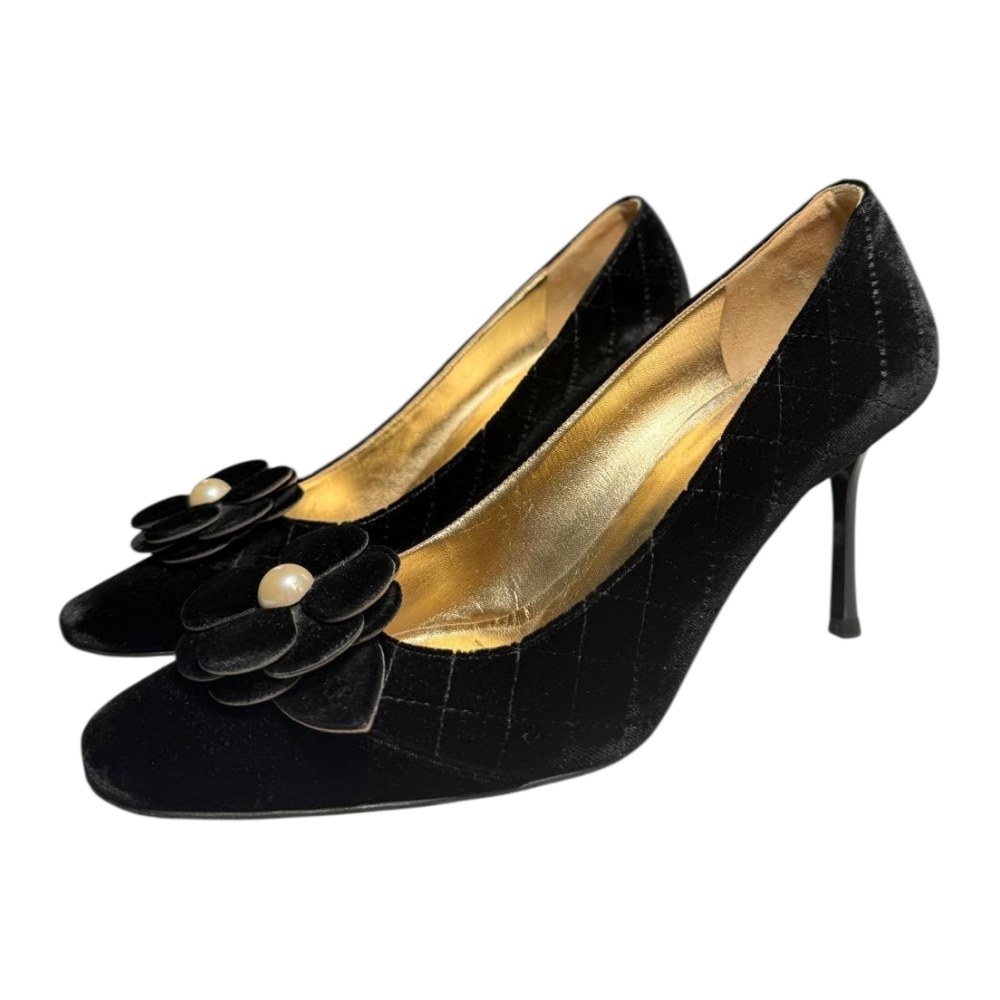 Escarpins Chanel camélia